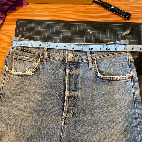 Agolde Riley Crop Jeans - Picture 8 of 10